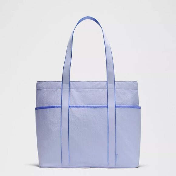 Lululemon Daily Multi-Pocket Tote Bag 20L, BNWT - Picture 3 of 5